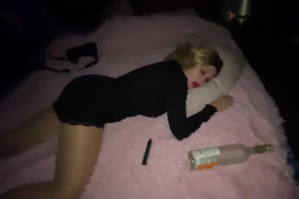 Fucked a very drunk blonde