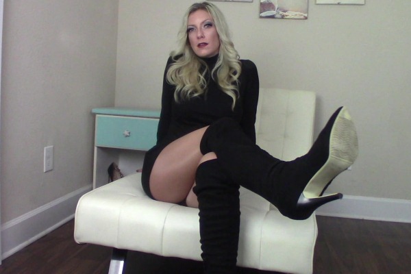 Goddess Gwen - Like a Good Neighbor My Boots Are Gonna Rule You
