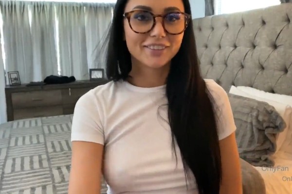 Home video with brunette in glasses Ariana Marie