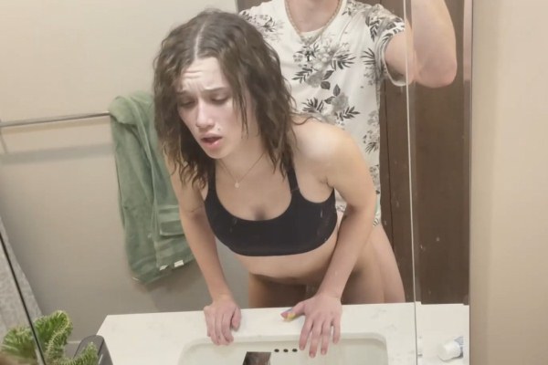Hottie from the party to be fucked in the toilet