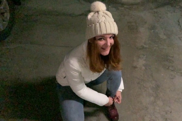 PICKUP IN GARAGE - pay a red-haired girl and fuck her on the stairs