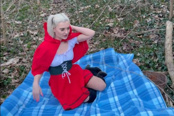 JayJayPink - Bloody Red Riding Hood and the Bad Wolf