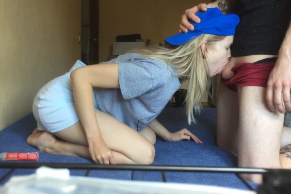 Fucks hard and defiles the mouth of a blonde