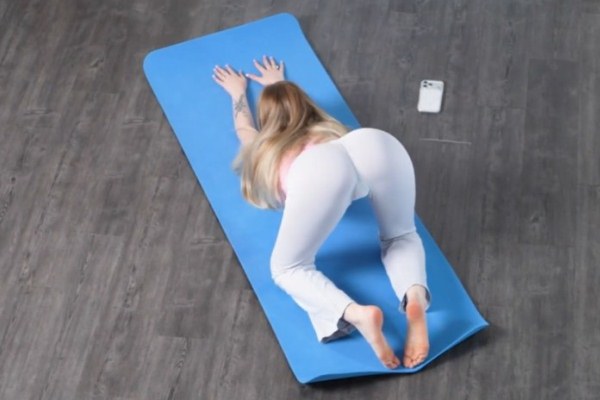 Jenny Kitty - Wild Sex on a Yoga Mat