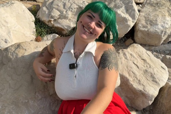 Lilith is a hot French woman with a big ass who loves to fuck