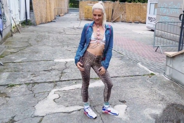 Schnuggie91 - Berlin - Risky Outdoor Blowjob at MDH Party