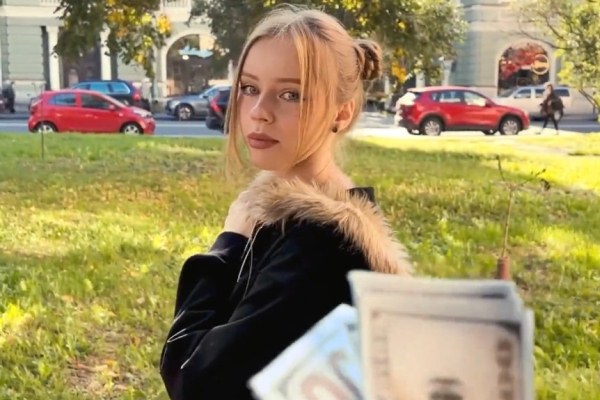 Yuiwoo - Cheating sex for money