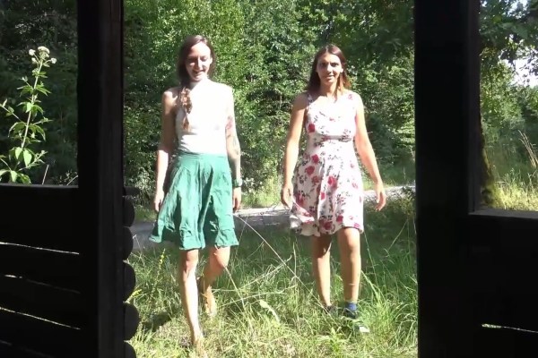 Anna Shpilvogel - My girlfriend and I are giving blow jobs