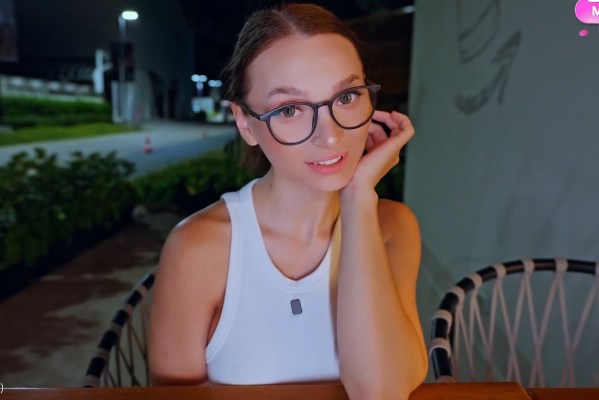 Lily Cute - took off her panties under the table on the first date