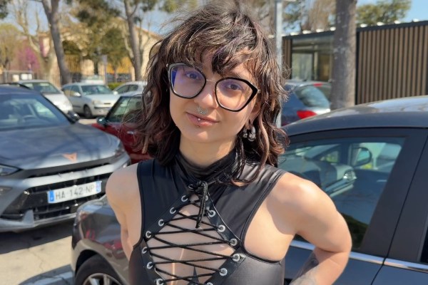 Cute French woman Lotus with natural hair between her legs