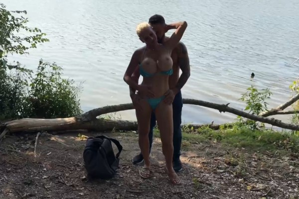 Victoria - Fucking a French MILF on the riverbank