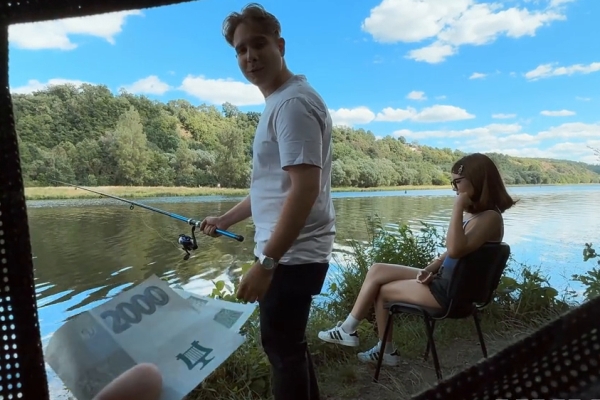 Larisa - cuckold sex on a fishing trip