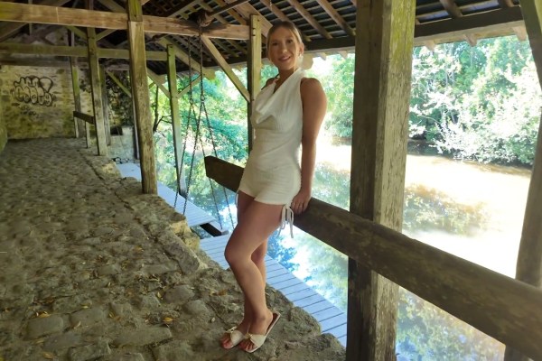 ChloFit - 22-year-old French nurse fucks on an old pier